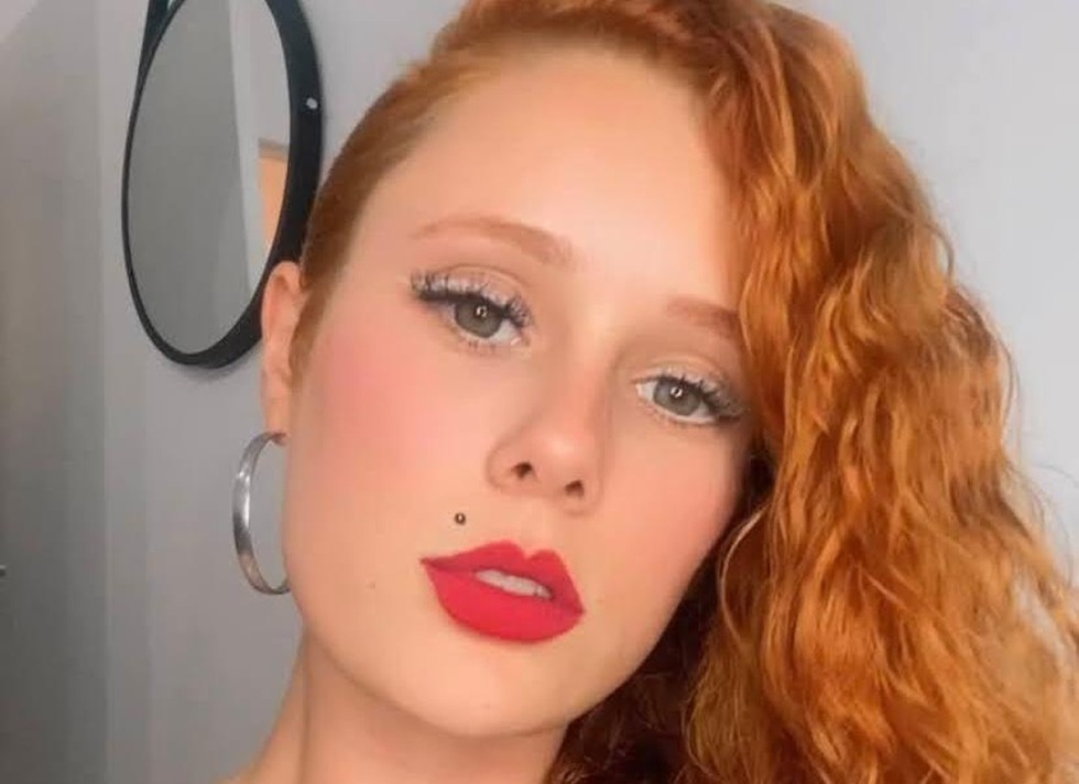 A wife and mother game Sofia Parker