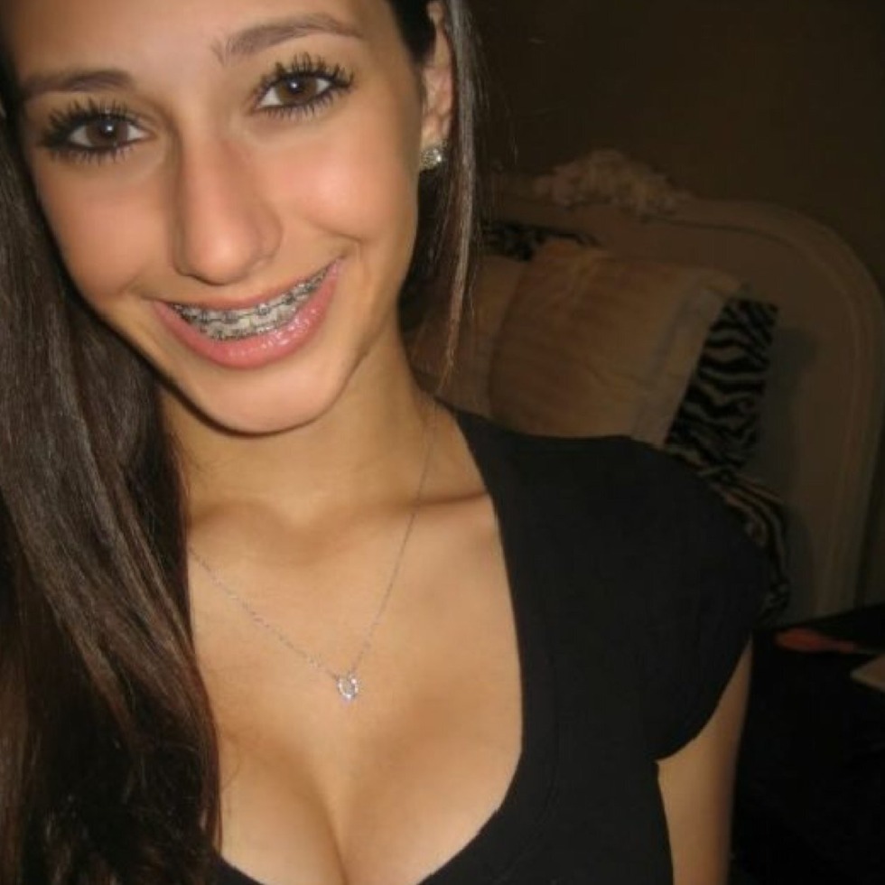 Zagara lines of beautiful girls