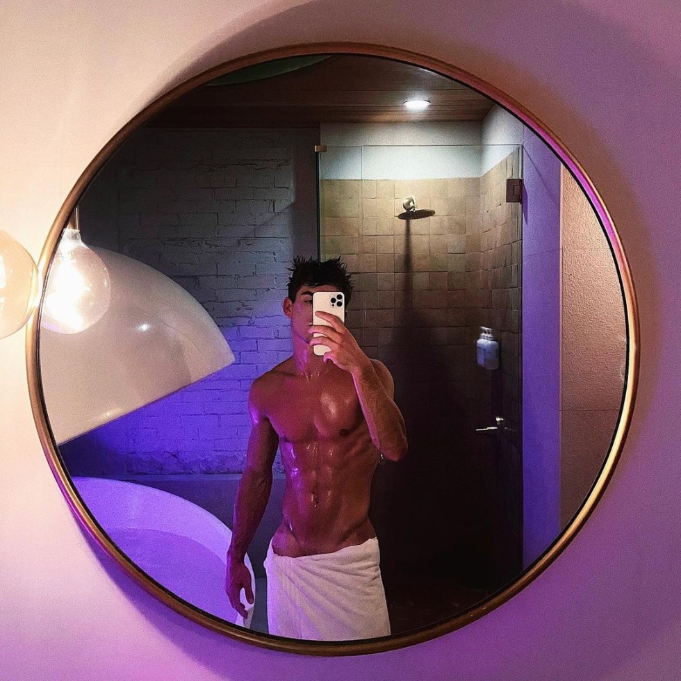 Men in shower in fitness