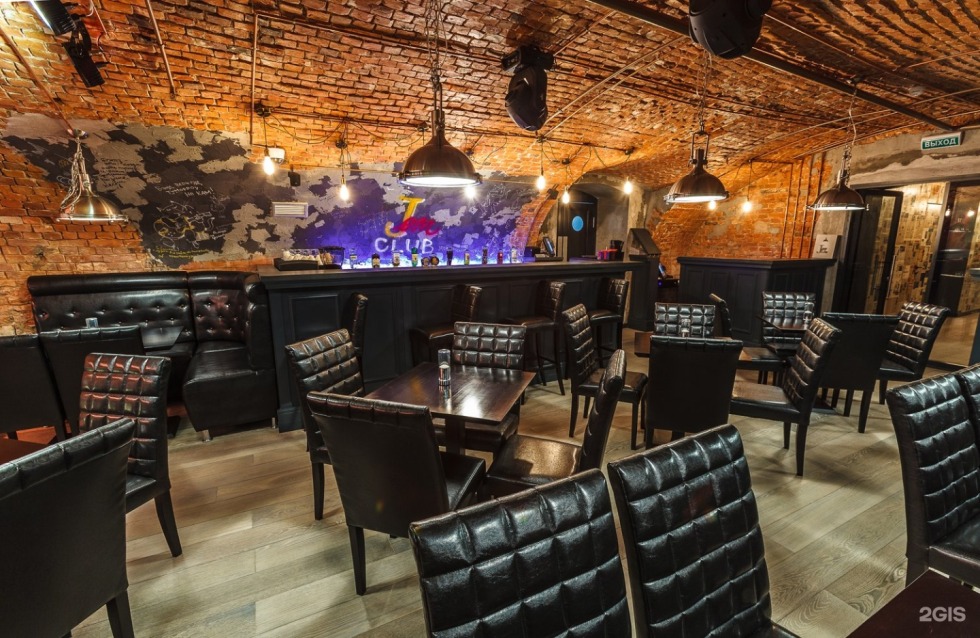 Porn in striptease club