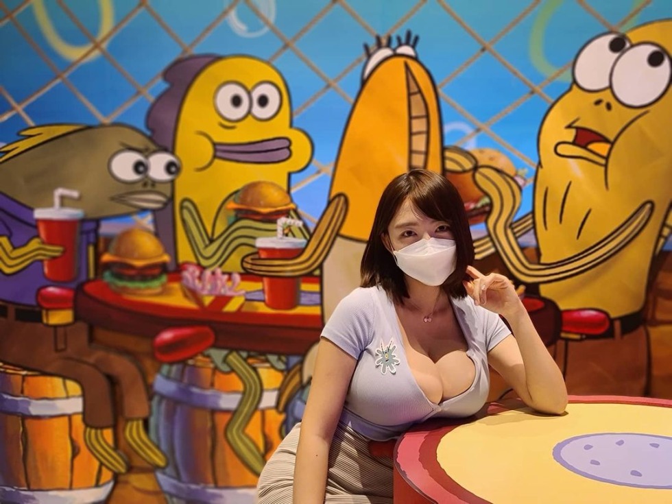 Cumshot for velvet clothes