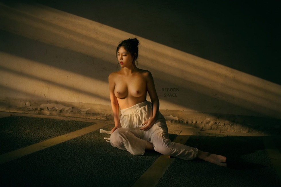 A lot of Asian beauties, divided for you