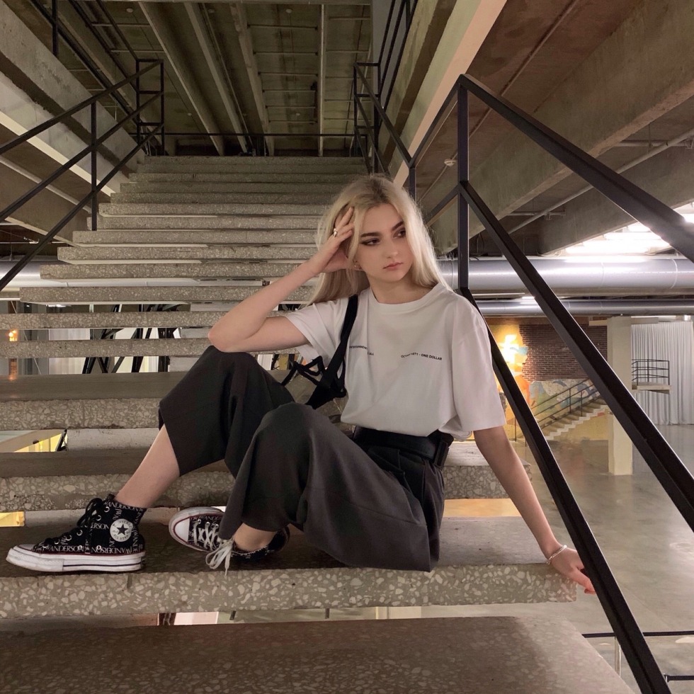 Liza Shultz on a rubber dick