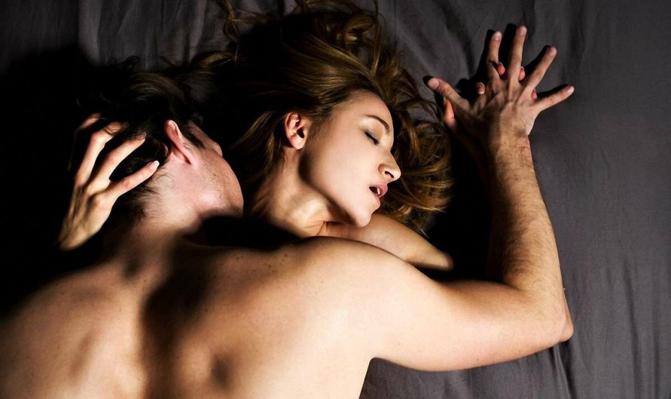 Angelina Jolie and Antonio Banderas in the movie Seduction