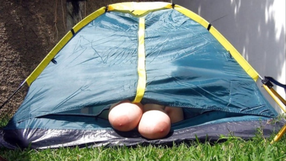 Dubnitsky David Naked in a tent