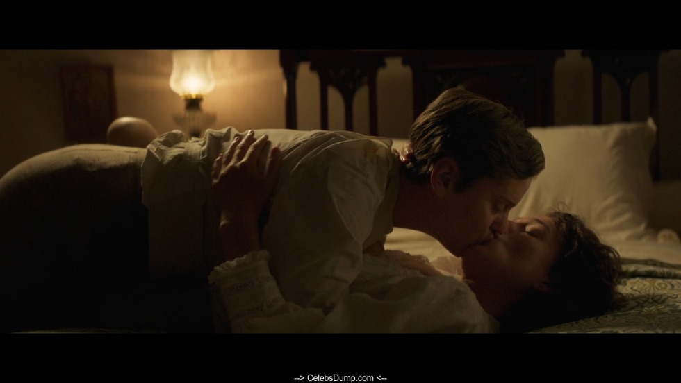 Naked actress Kira Knightley