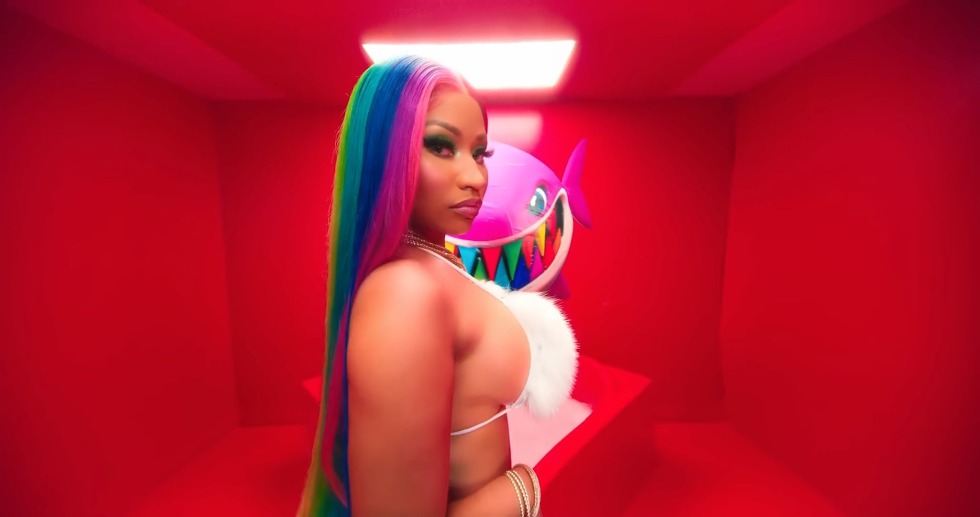 Nicky Minaj naked breasts