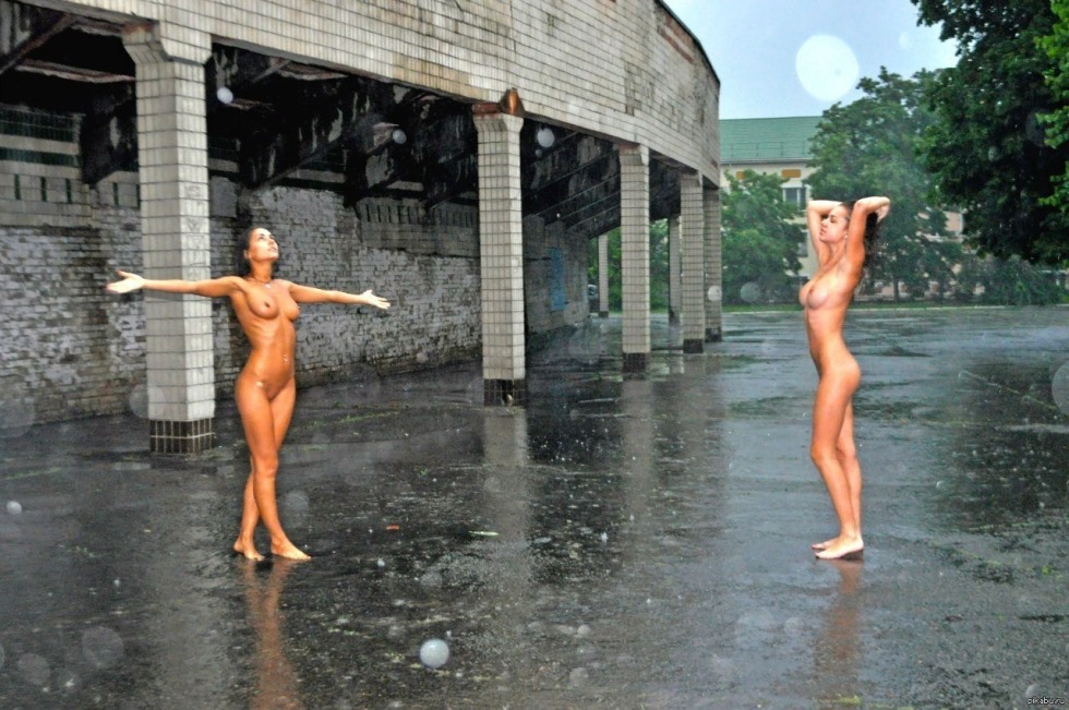 Naked girls on the streets of St. Petersburg