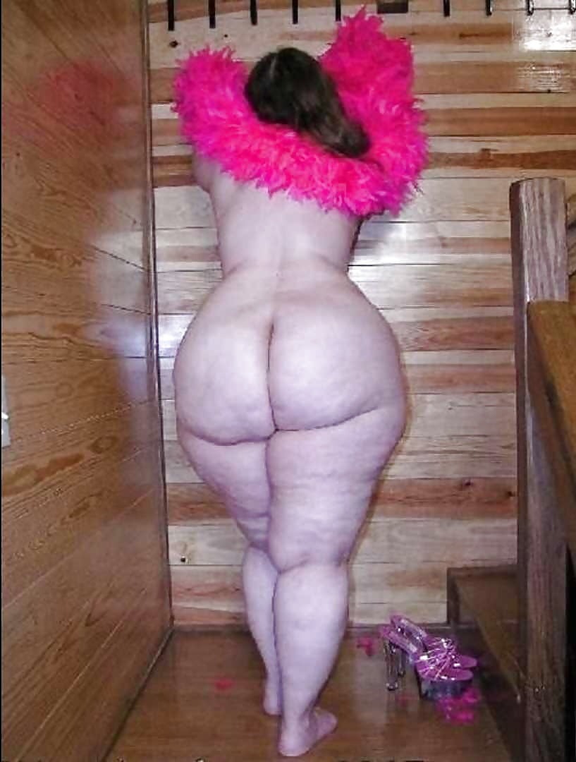 Fat naked women with cellulite