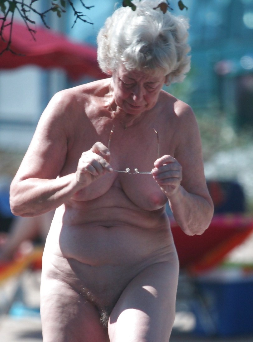 Naked Seniors on the Beach (87 photos)
