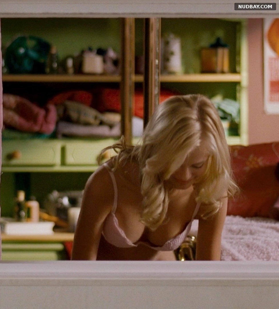 Sarah Pacoston Last house bed scenes