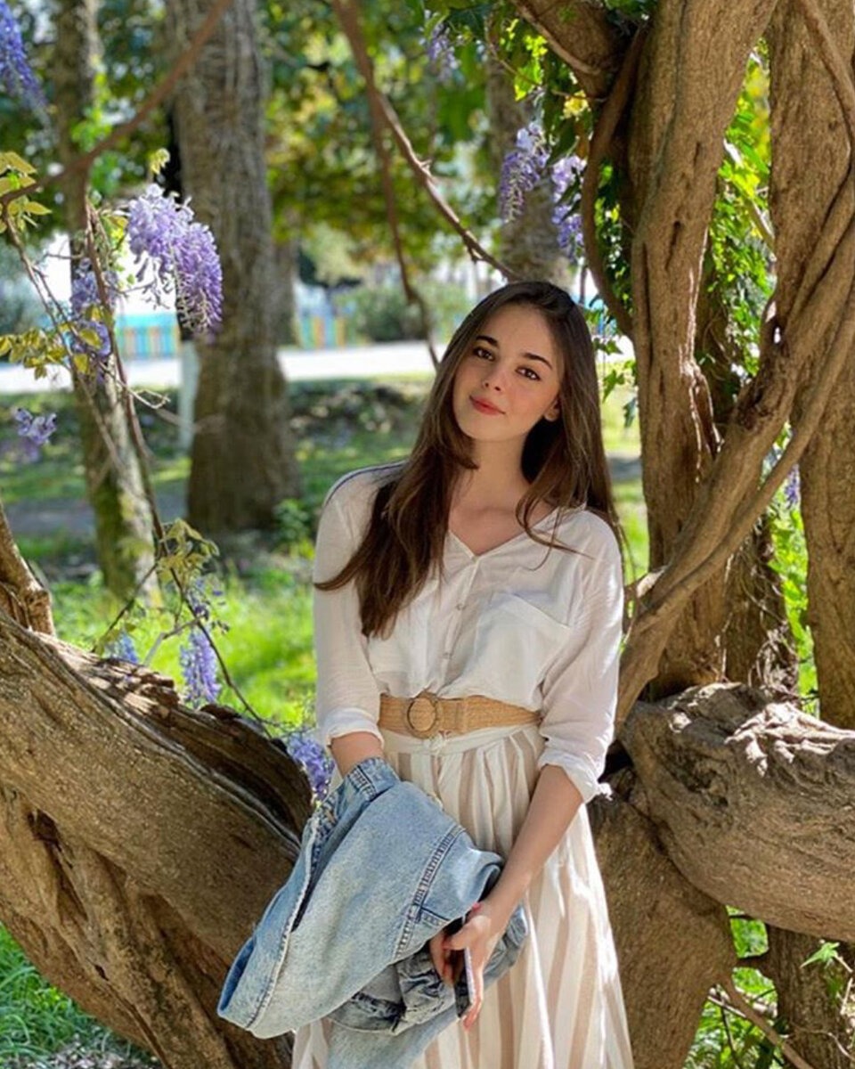 Porn with Armenian and Abkhazian Girls with Lush Asses (82 photos)