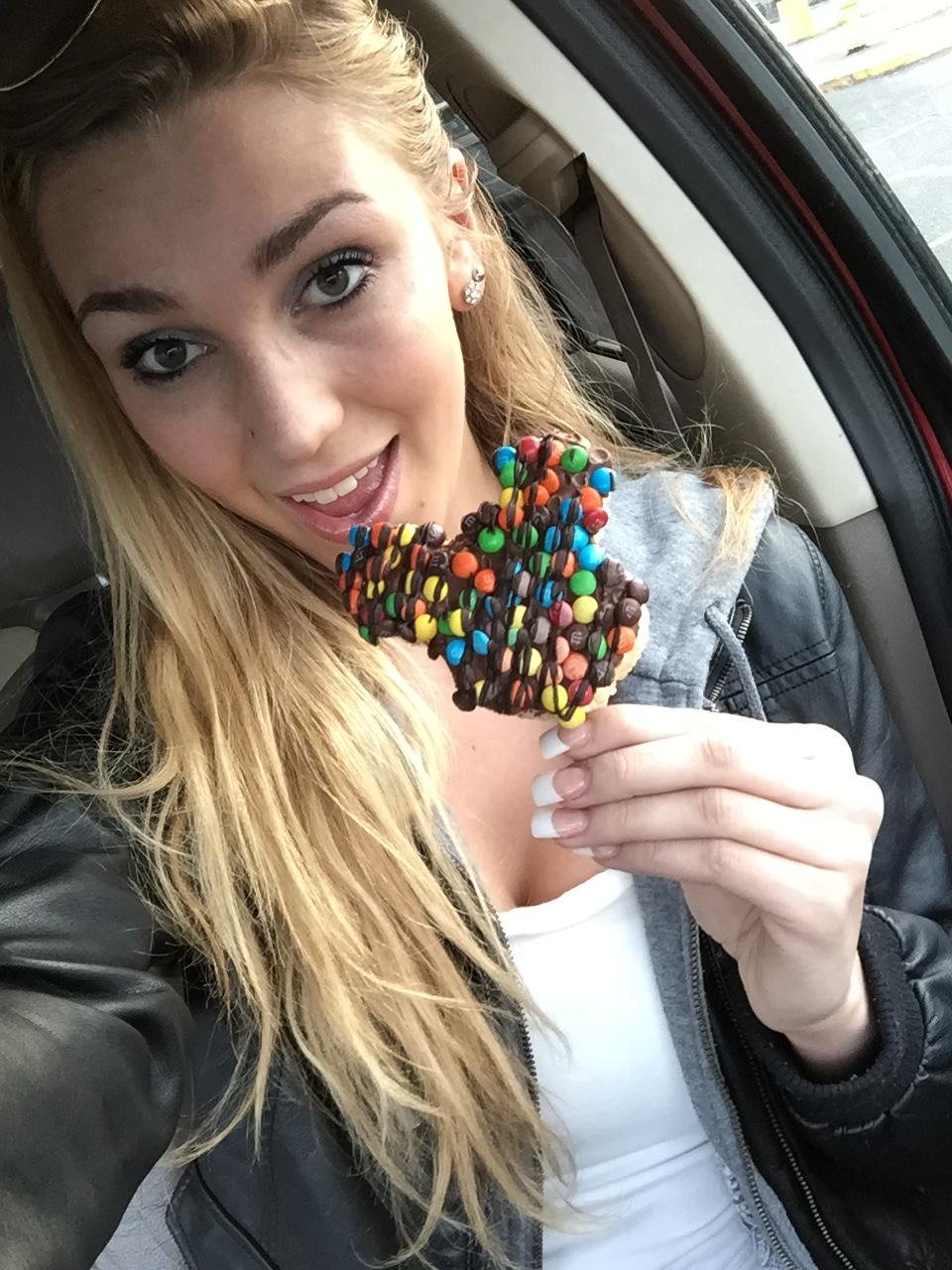 Acacia Brinley Black Hair