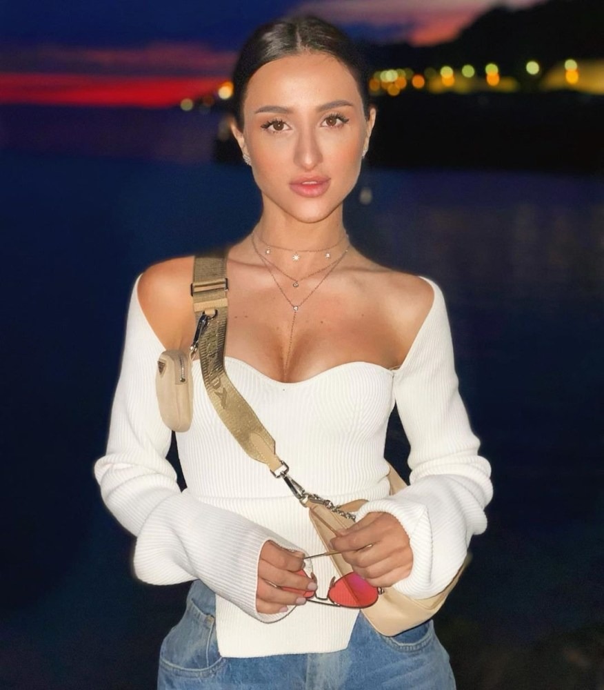 Alexandra Olegovna Nikiforovna Maxim