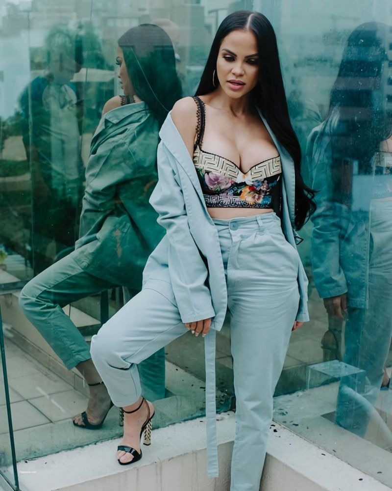 Natasha Koroleva and Tarzan 2015