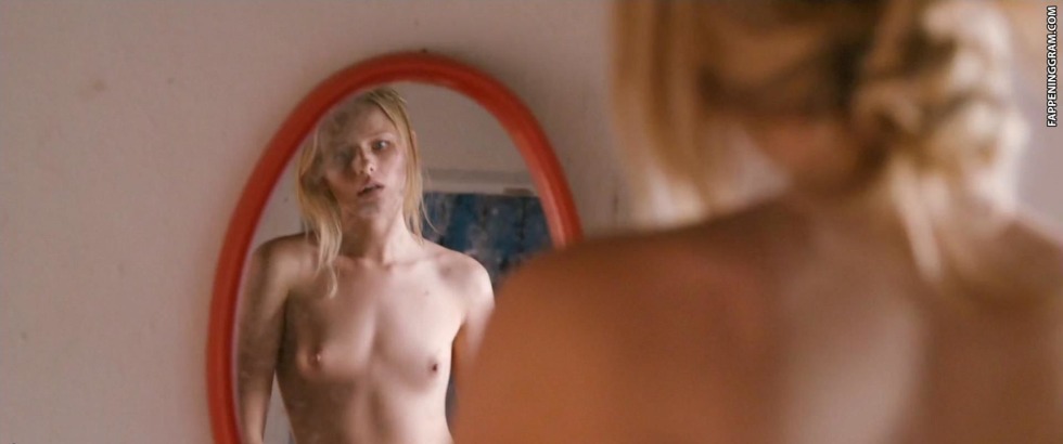 Sasha Savelyeva naked