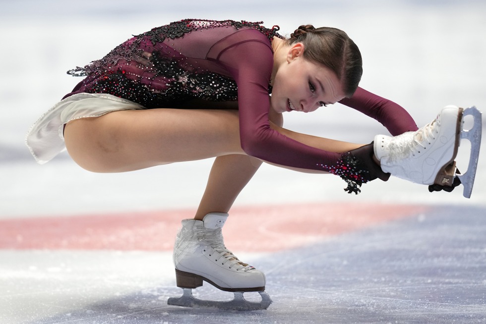 Elizaveta Tuktamysheva in leather pants