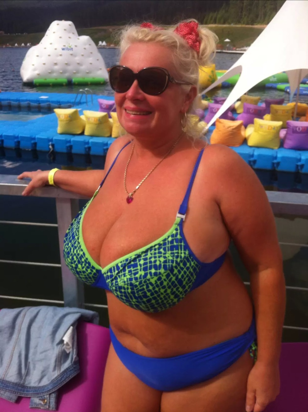 Mature in swimsuits amateur private