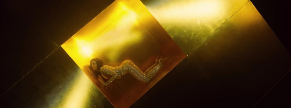 Olga Buzova and Jennifer Lopez Plagiat