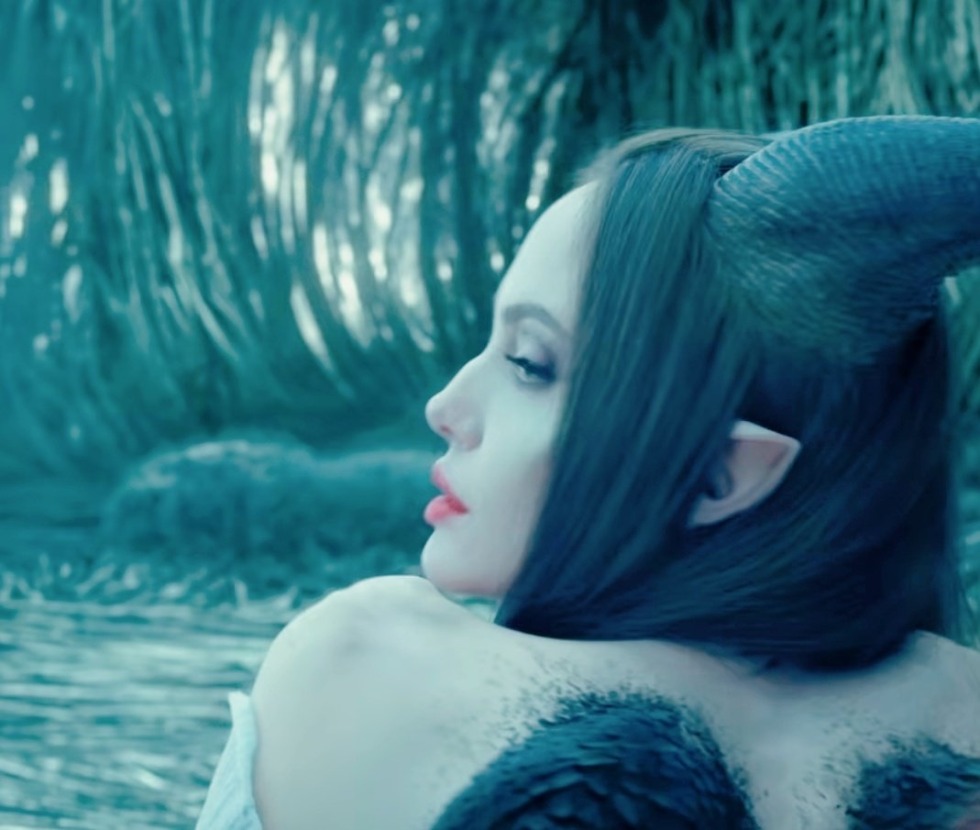 Angelina Crowe porn actress