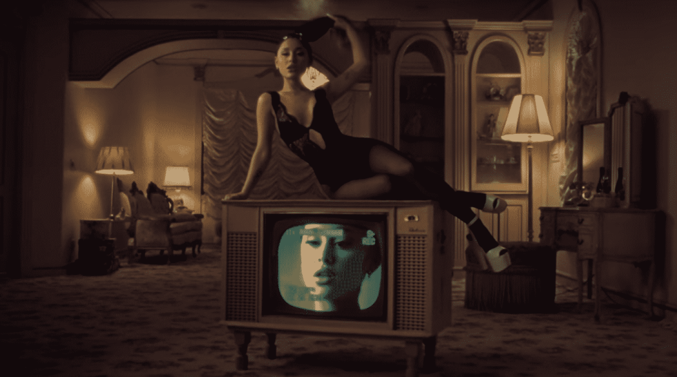 Ariana Grande 34+35 clip