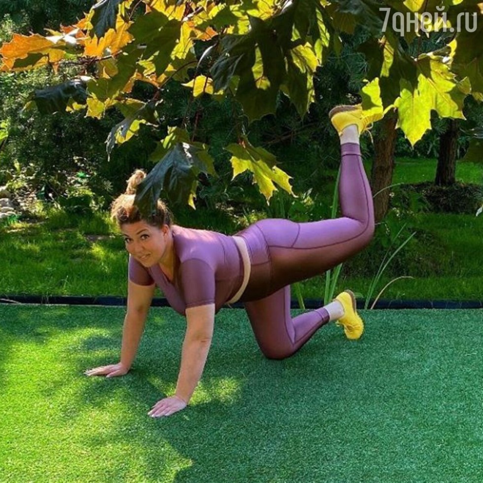 Reality show model XL participant