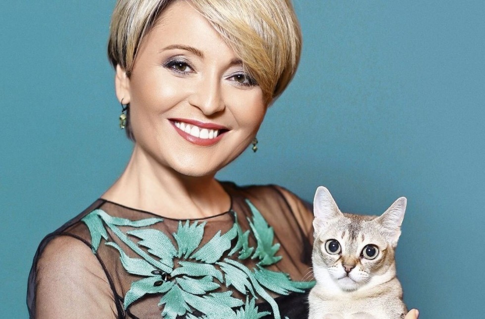 Intimate pictures of girls