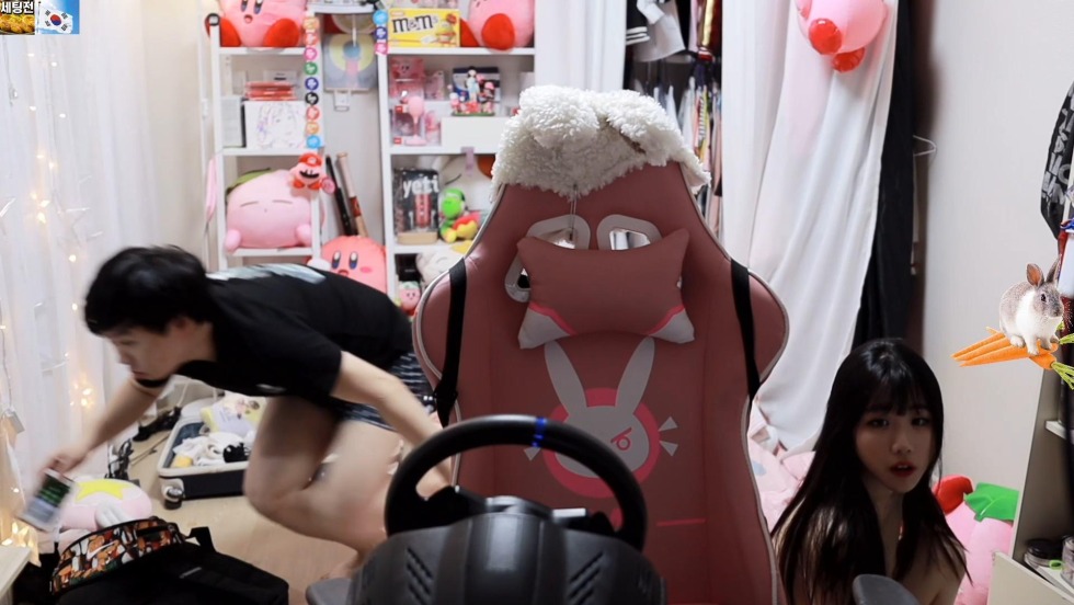 The wife accidentally lit pussy