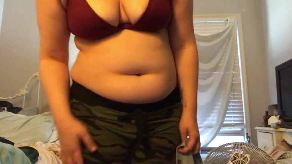 Stuffer DB Laura Fatti Gif