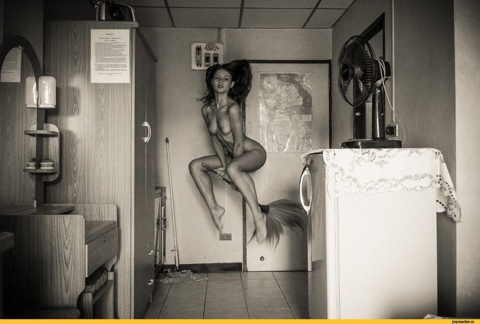 Women's public shower