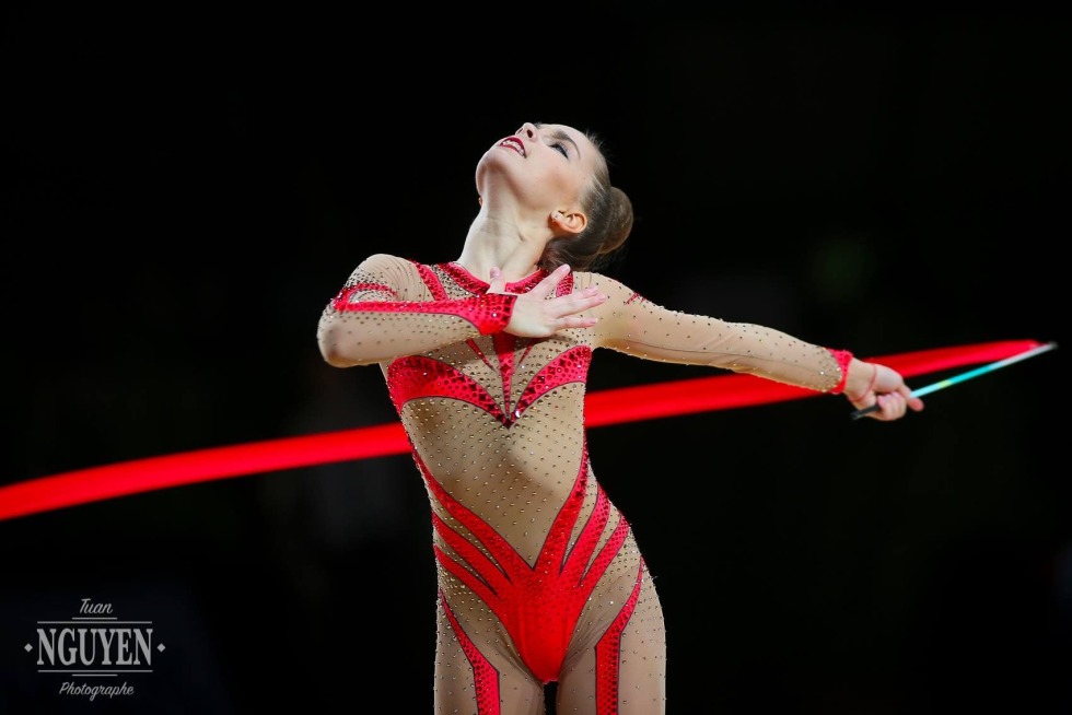 Dina Averina Kombez