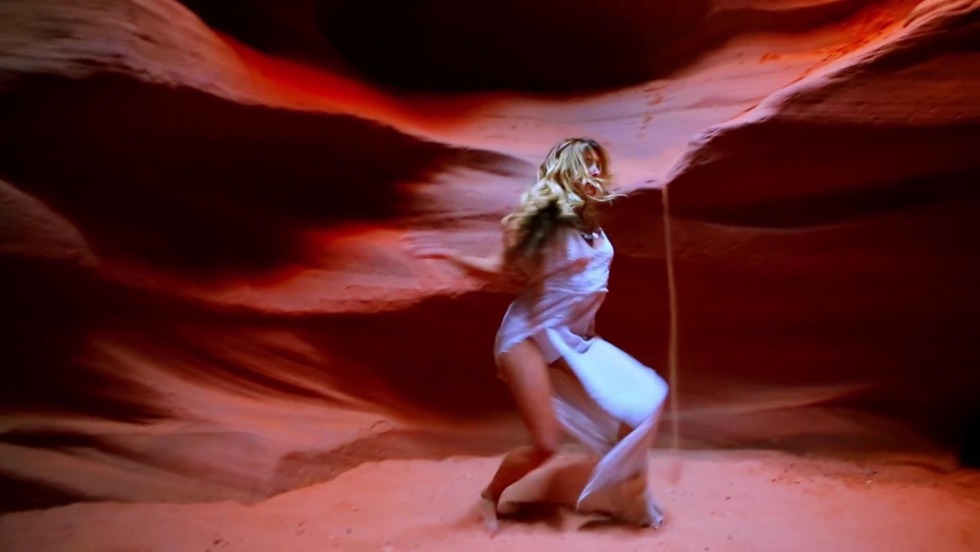 Regina Todorenko naked