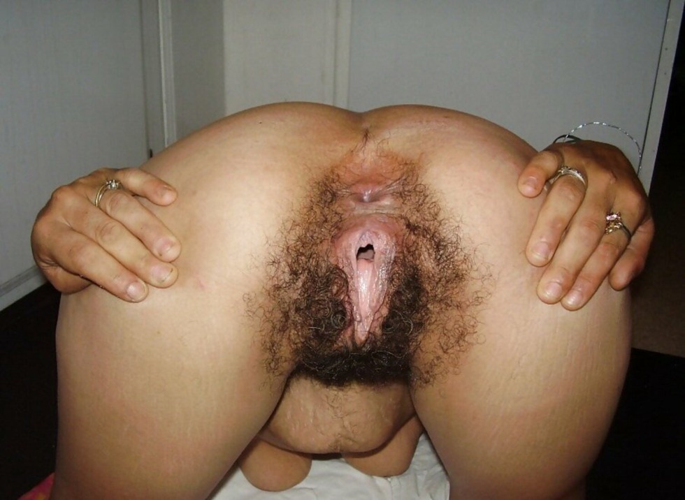 Private anal close -up with hairy