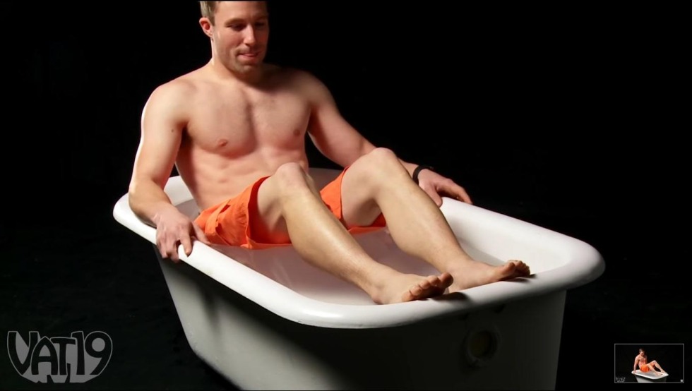 Pissing toilet tights