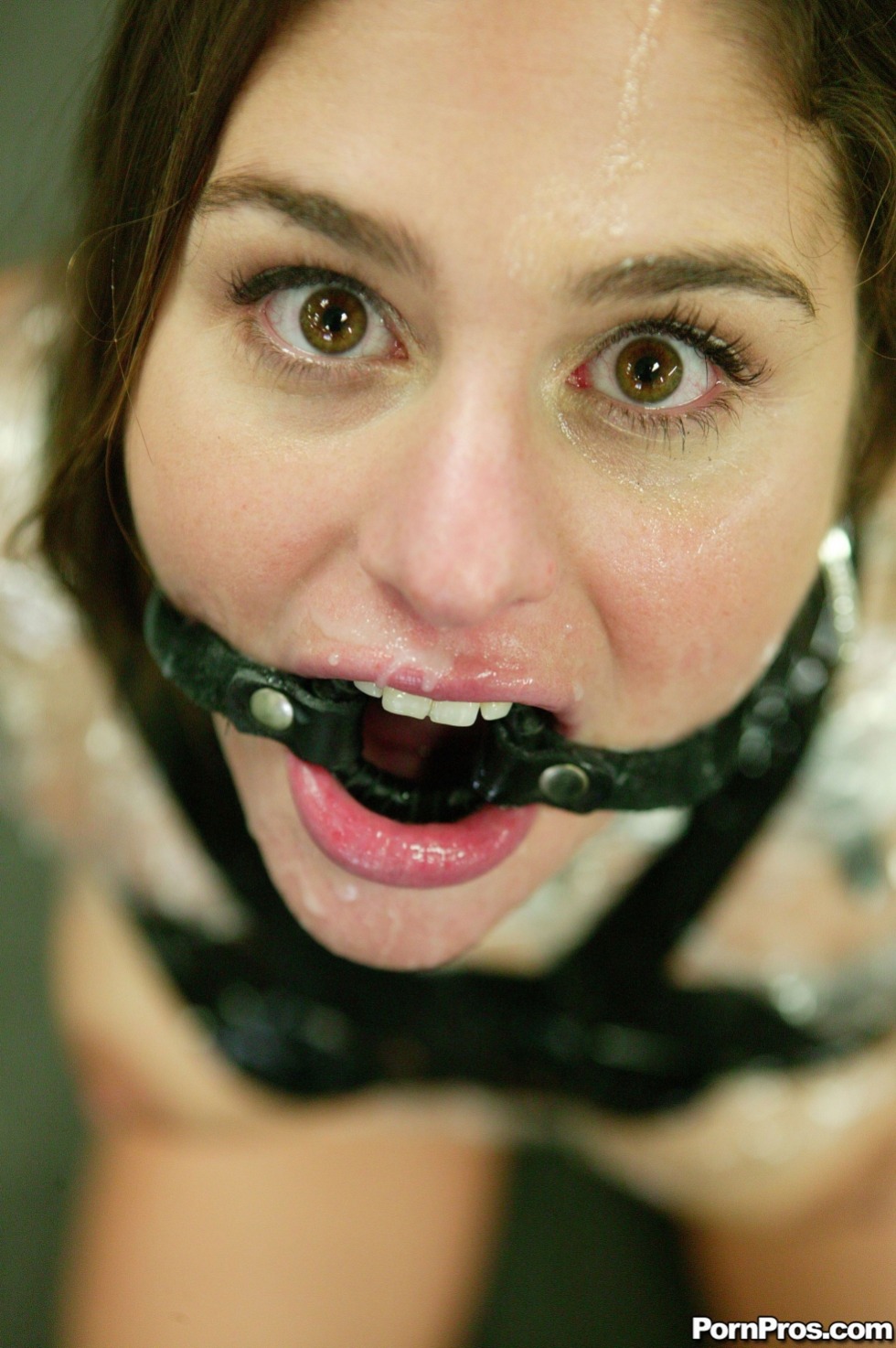 Natalie Portman naked in oil