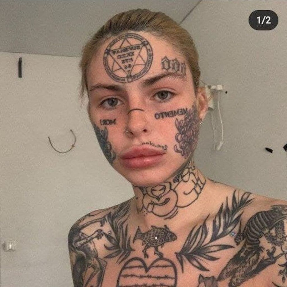 Polina Azarova fashion model