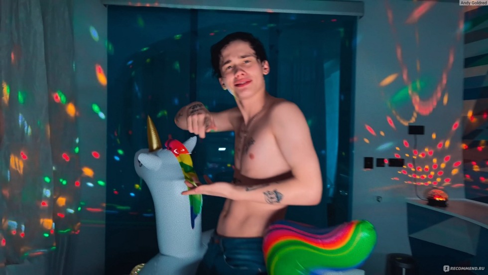 Niger in headphones meme