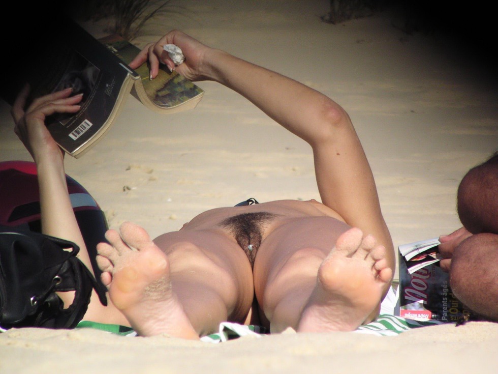 Voyeurists in beach cabins