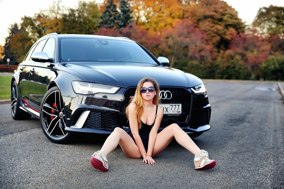 Girl Audi RS6