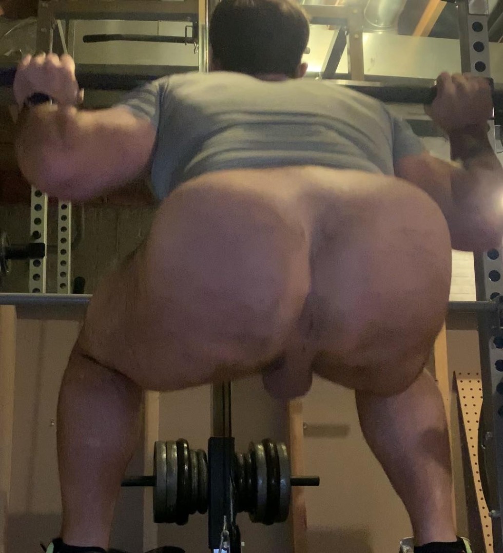 Naked pitching in the locker room