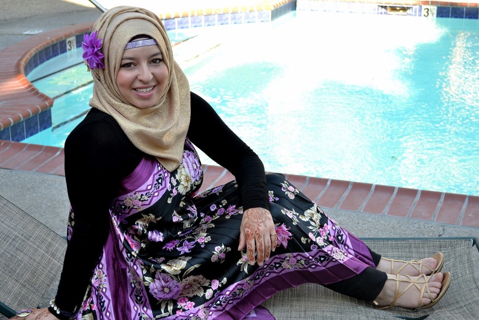 Ustadzah oki setiana dewi bugil