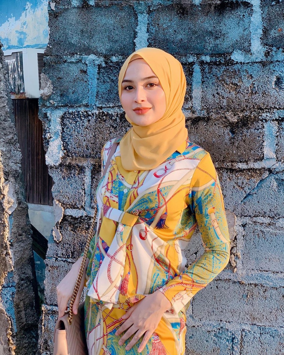 Indonesia hijab breast