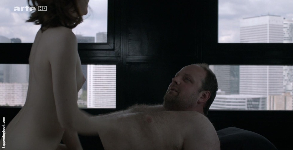 Actress Numi Rapas naked