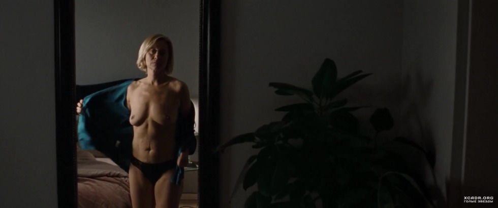 Numi Rapas lesbian scenes