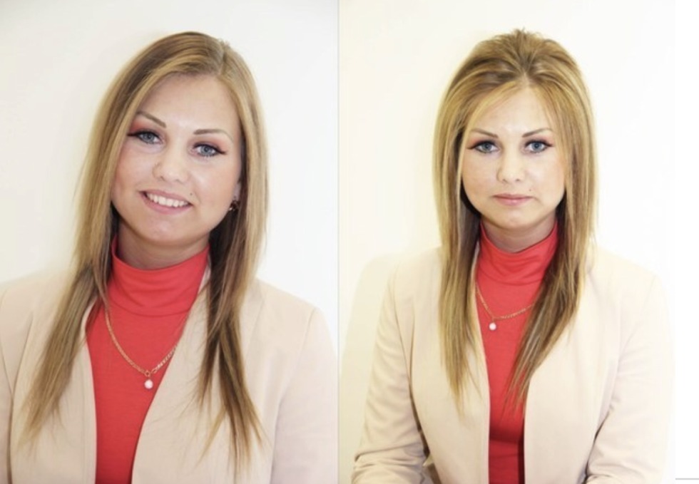 Beautiful girls show ass