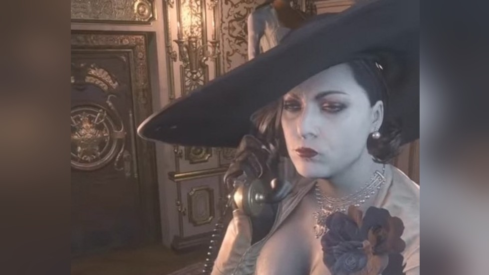 The simulator of the girl