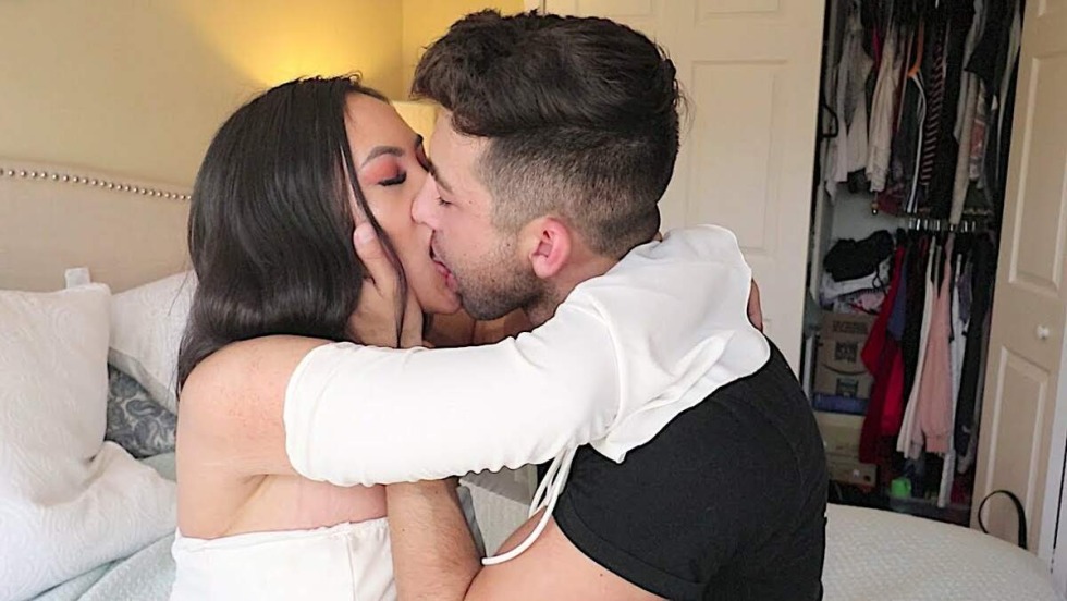 Passionate kiss before bedtime