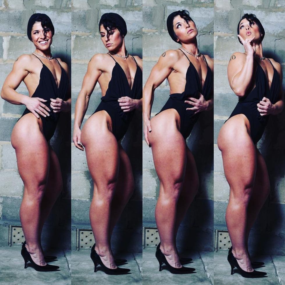 Naked women with full hips