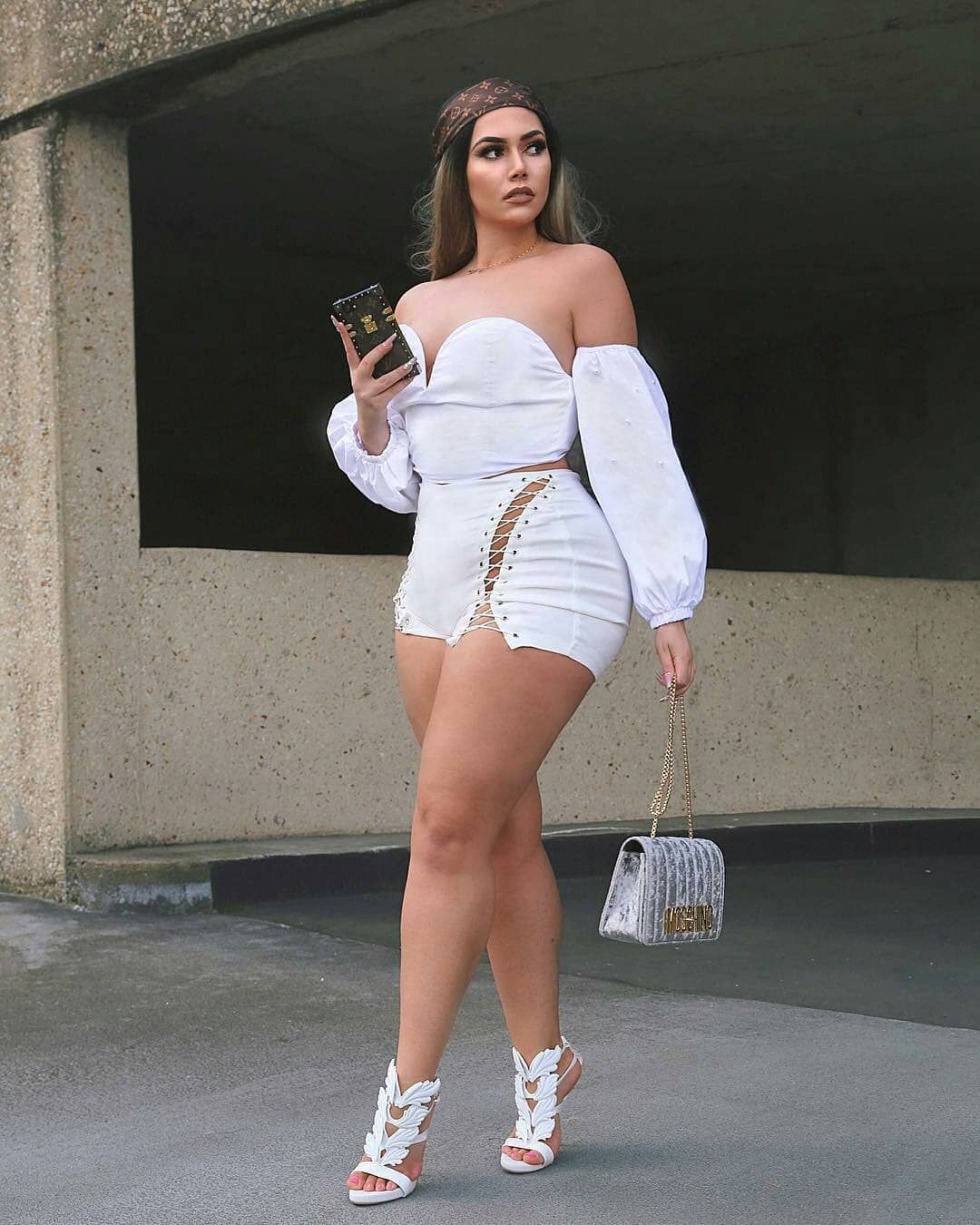 Naked lush girls in the bathhouse