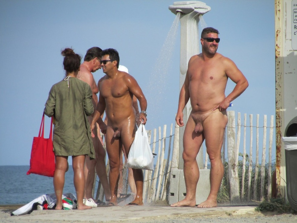 Man and woman naked are standing